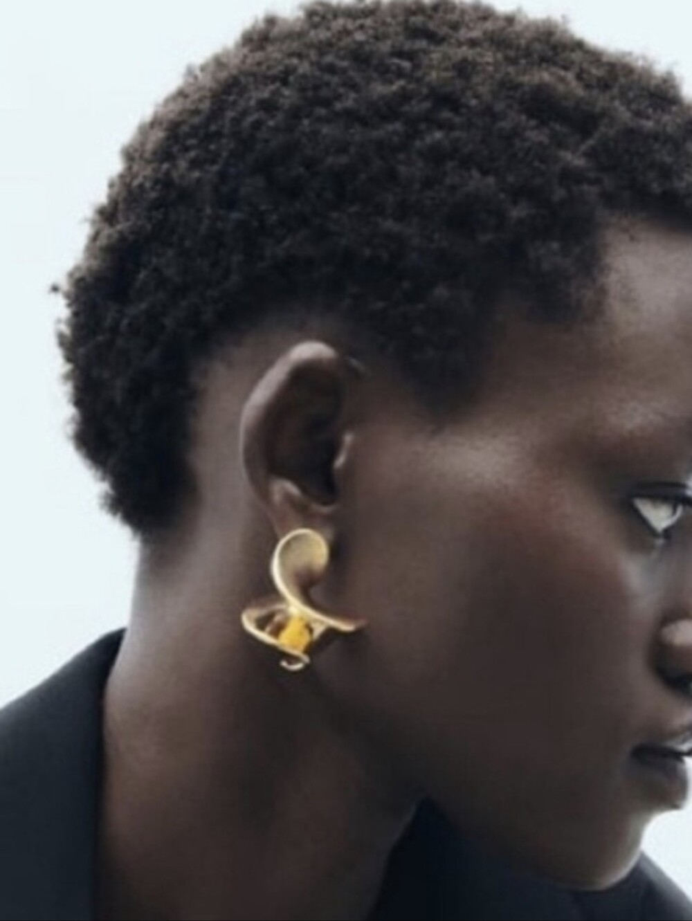 New! Gold Chunky Abstract Twist Stud Earrings Statement • NWOT #1080a